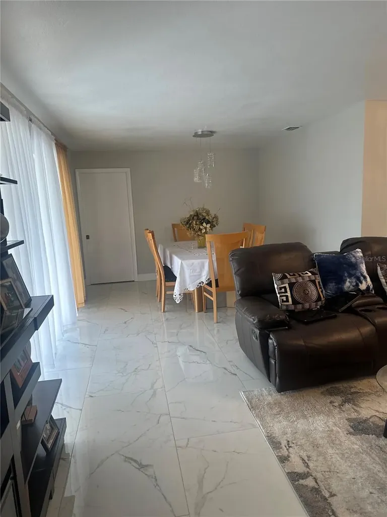 7100 Scruboak Lane Orlando FL 32818