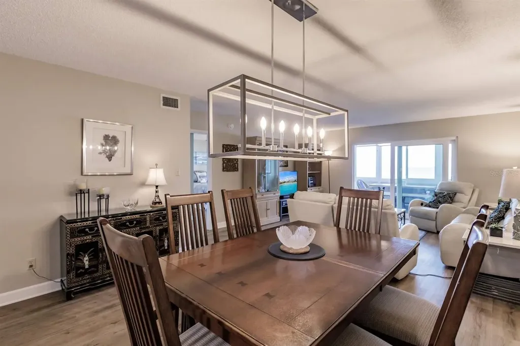 1125 W Peppertree Drive Sarasota FL 34242