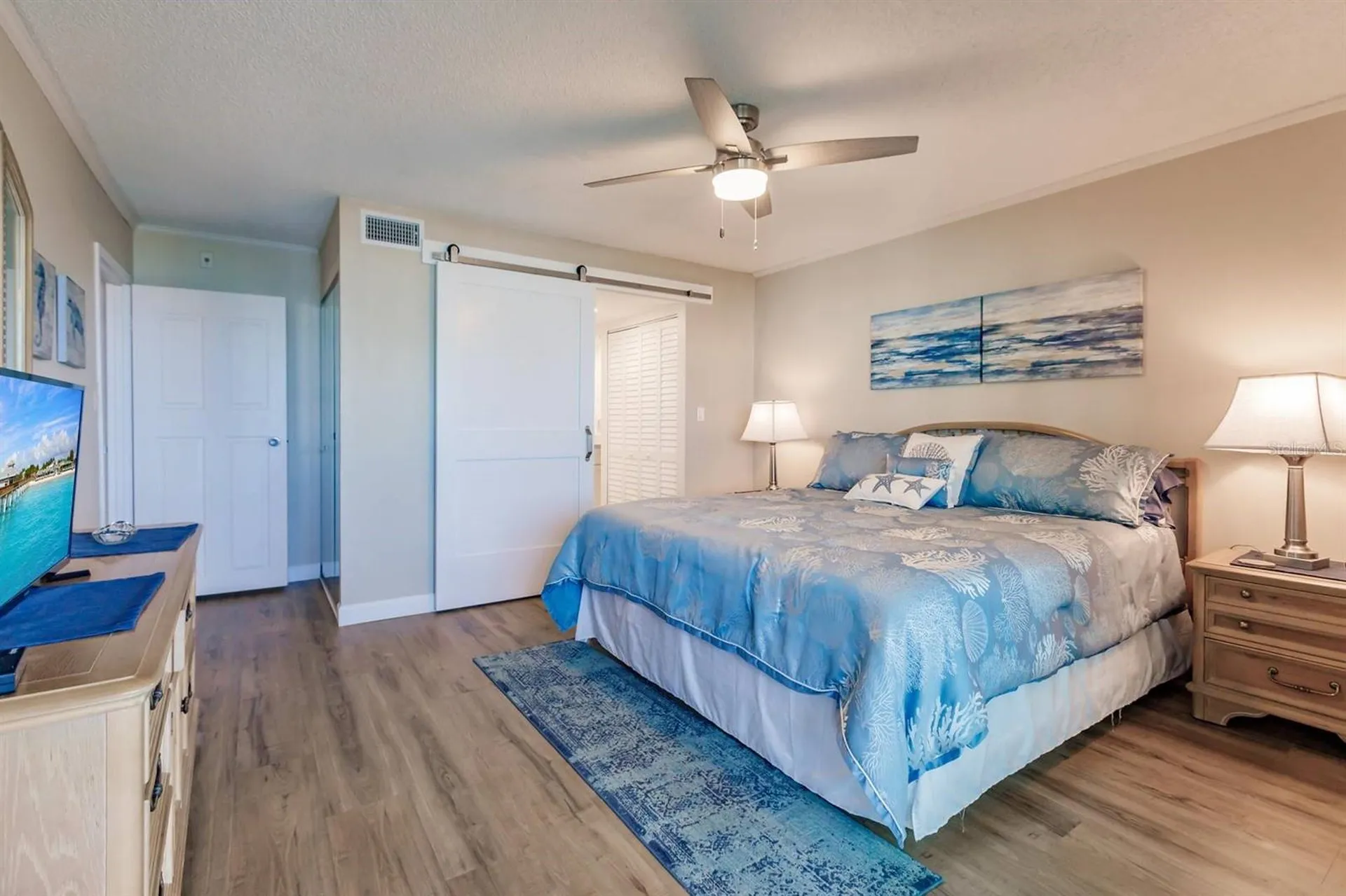 1125 W Peppertree Drive Sarasota FL 34242