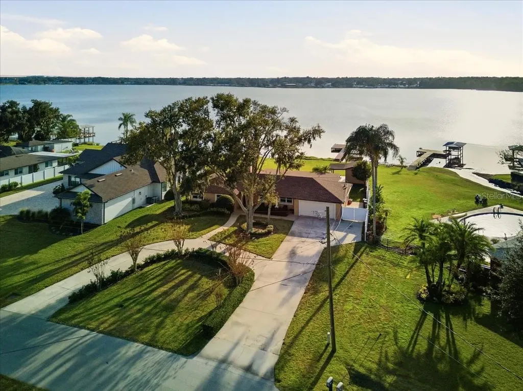 5530 Driftwood Drive Lakeland FL 33809