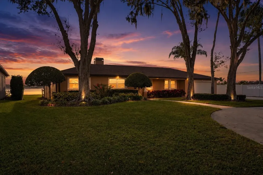 5530 Driftwood Drive Lakeland FL 33809