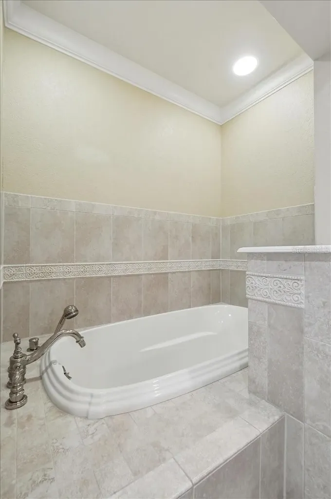 5530 Driftwood Drive Lakeland FL 33809