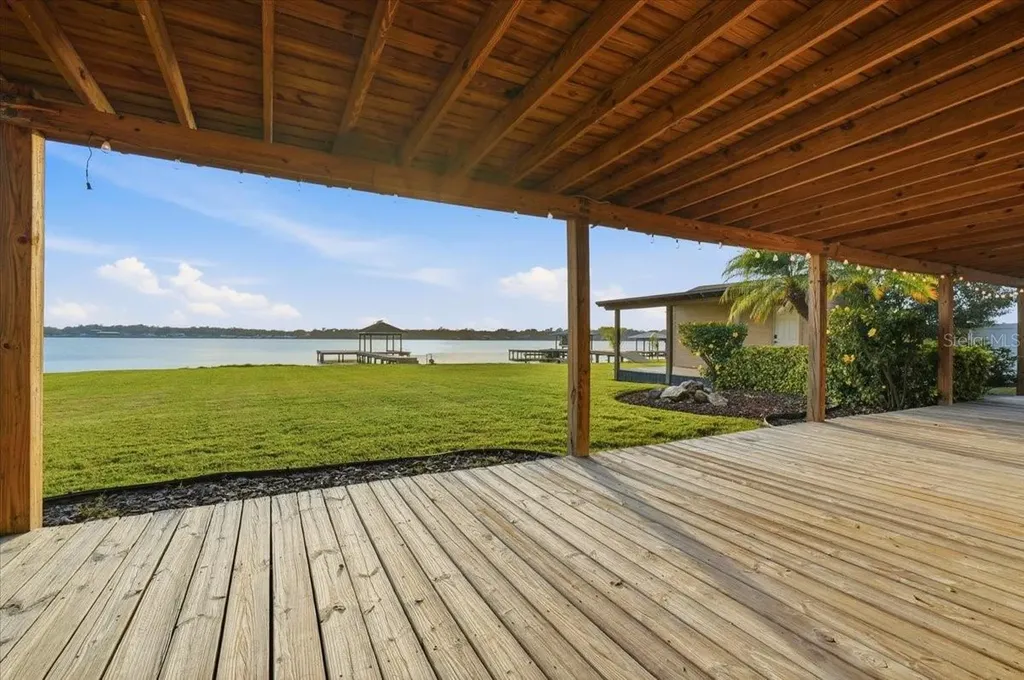 5530 Driftwood Drive Lakeland FL 33809