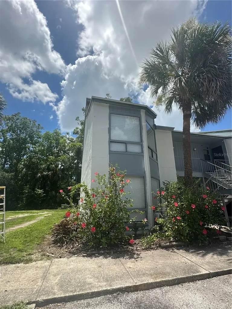 2526 Lemon Tree Lane Orlando FL 32839