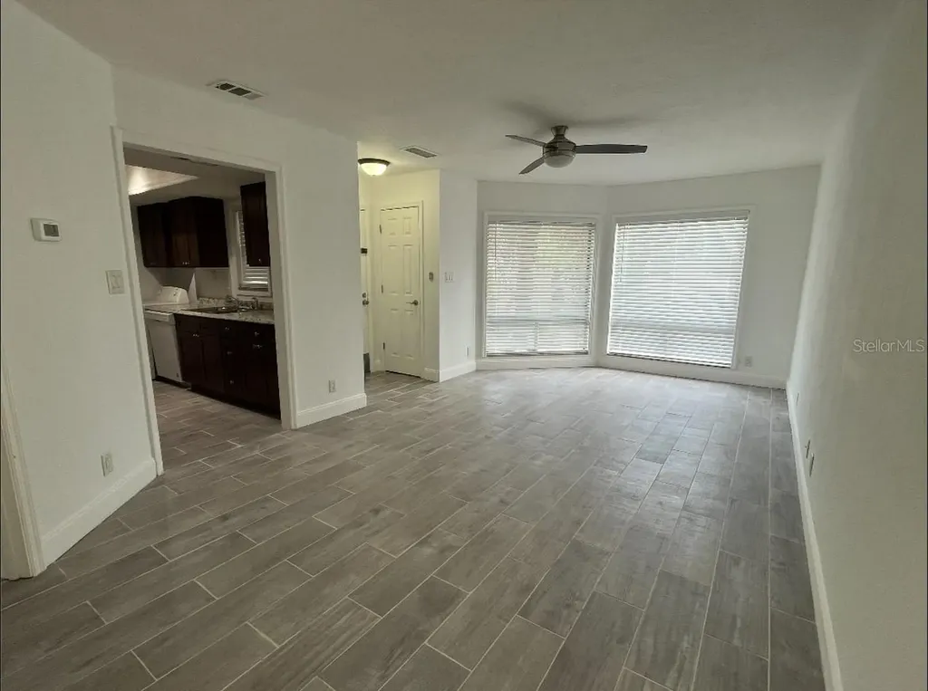2526 Lemon Tree Lane Orlando FL 32839