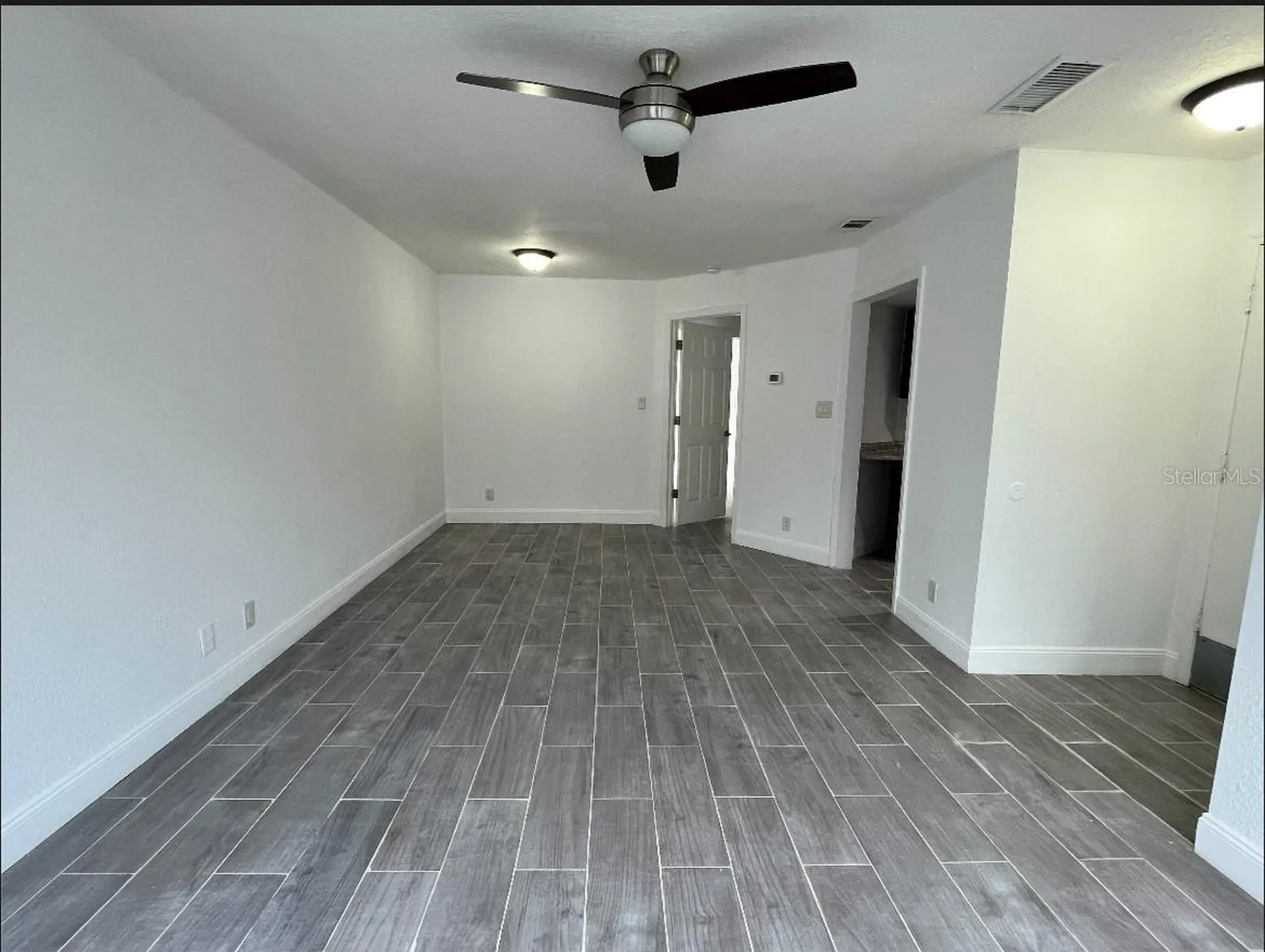 2526 Lemon Tree Lane Orlando FL 32839