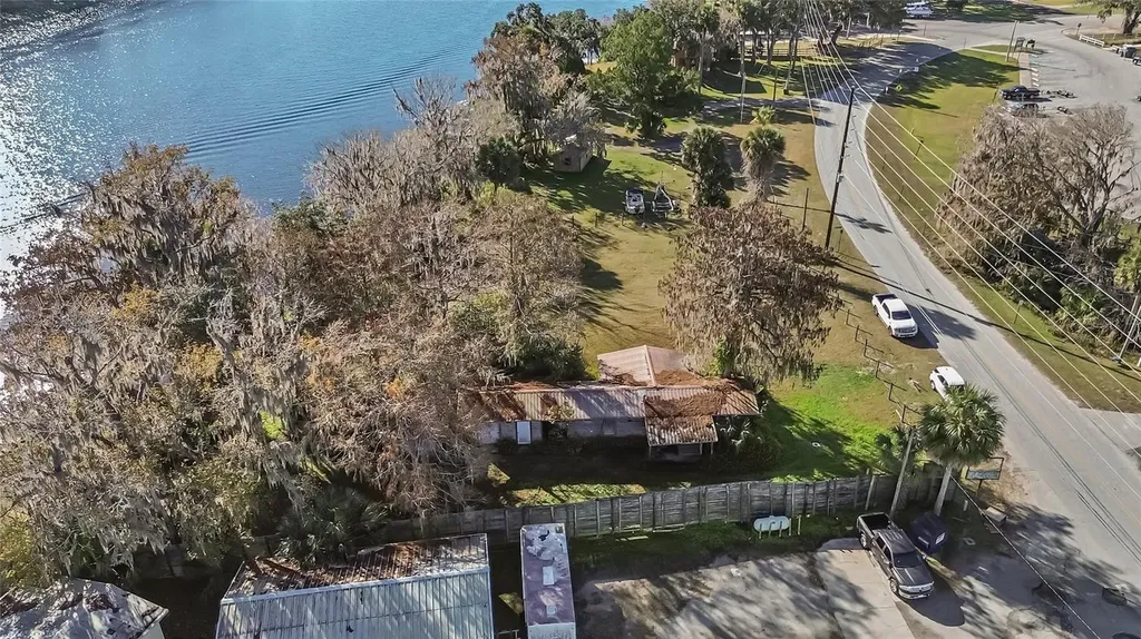 55512 Front Street Astor FL 32102