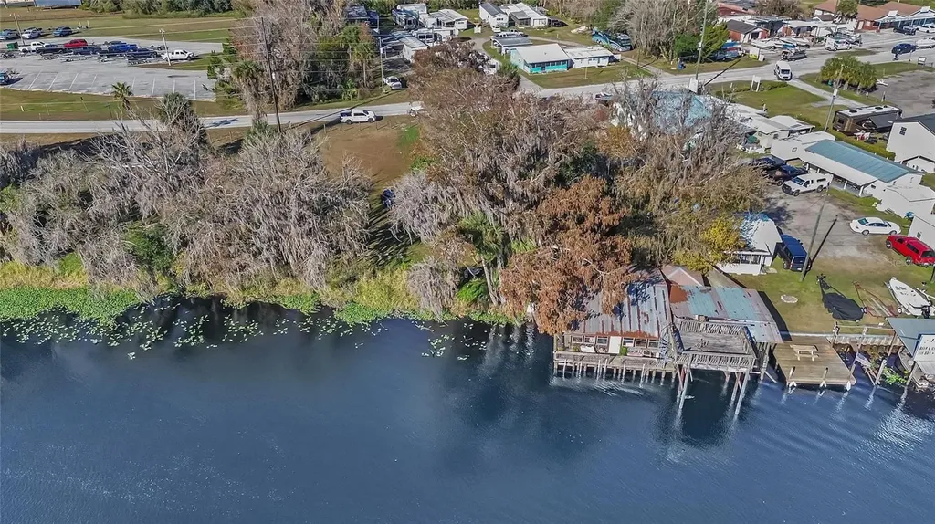 55512 Front Street Astor FL 32102