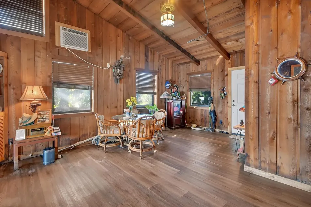 55512 Front Street Astor FL 32102