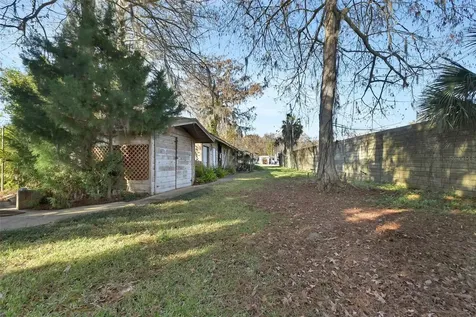 55512 Front Street Astor FL 32102