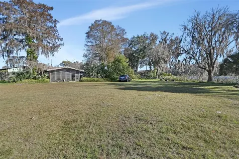 55512 Front Street Astor FL 32102