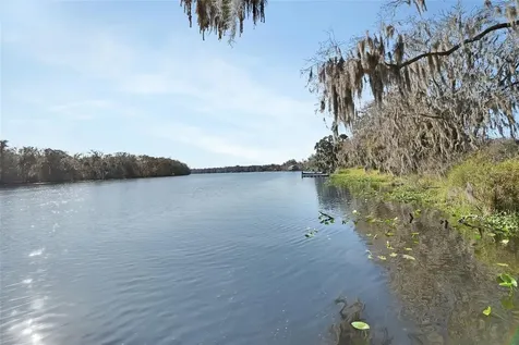 55512 Front Street Astor FL 32102