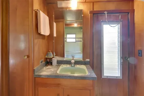 55512 Front Street Astor FL 32102