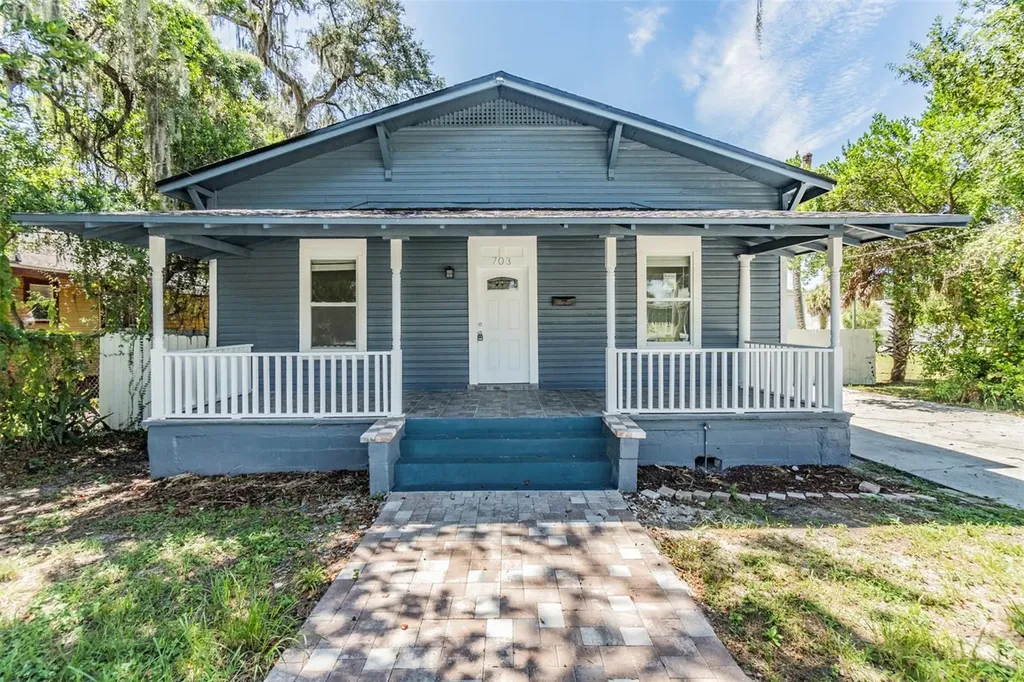 703 E Lake Avenue Tampa FL 33603