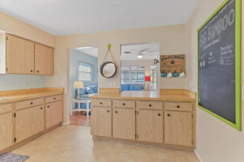 140 Avenida De La Isla Nokomis FL 34275