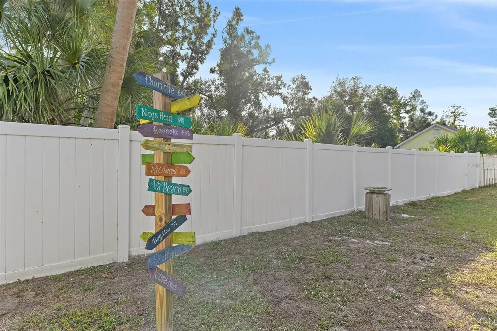 140 Avenida De La Isla Nokomis FL 34275