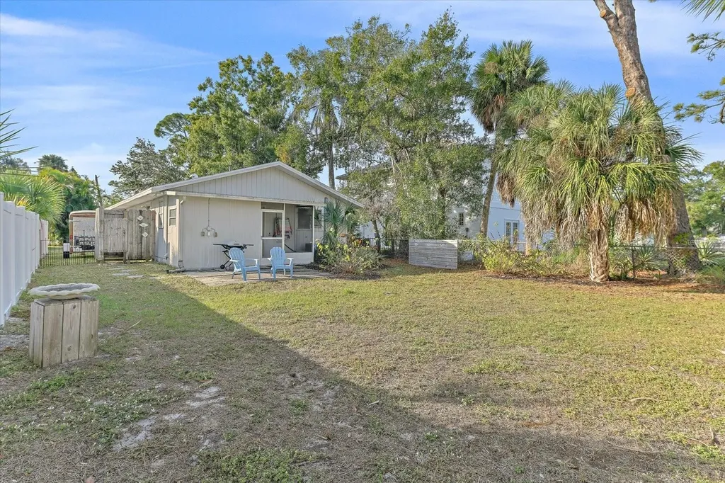 140 Avenida De La Isla Nokomis FL 34275