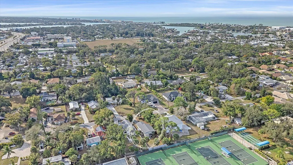 140 Avenida De La Isla Nokomis FL 34275