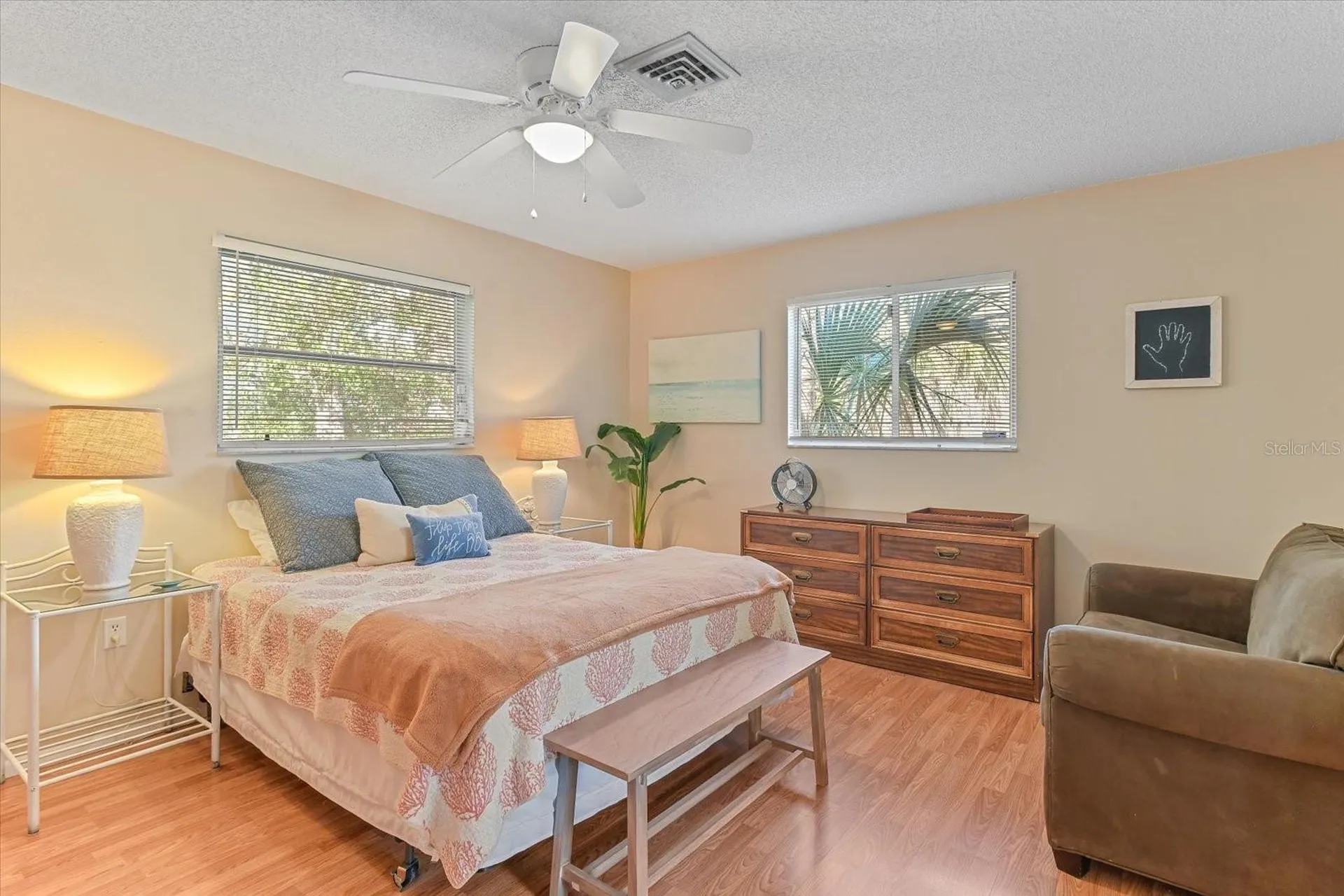 140 Avenida De La Isla Nokomis FL 34275