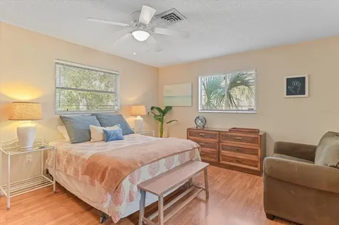 140 Avenida De La Isla Nokomis FL 34275