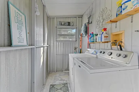 140 Avenida De La Isla Nokomis FL 34275
