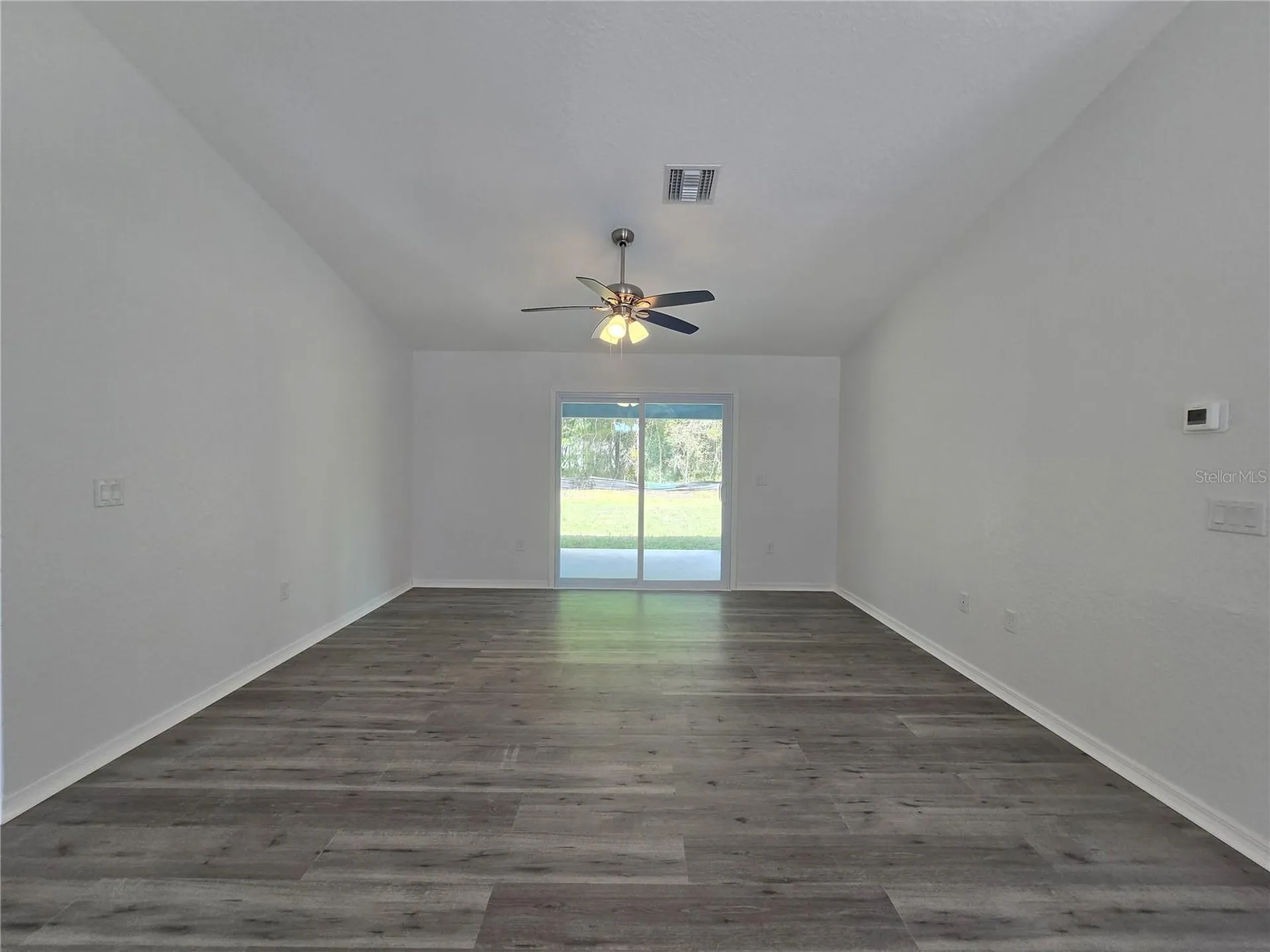 21 Sequoia Drive Course Ocklawaha FL 32179