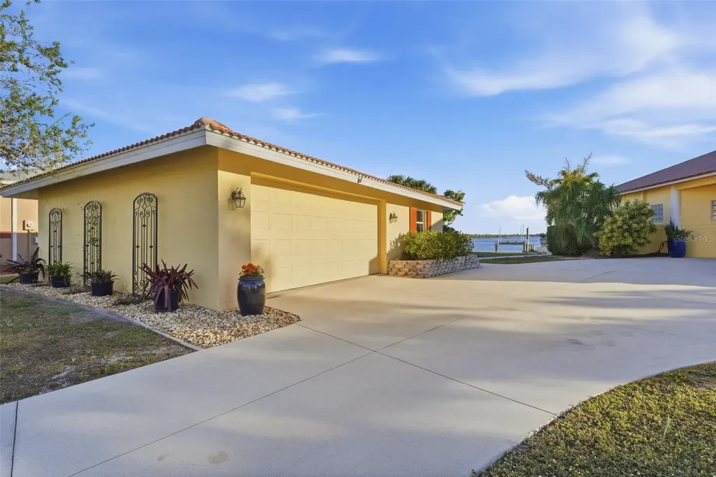 3260 Peace River Drive Punta Gorda FL 33983