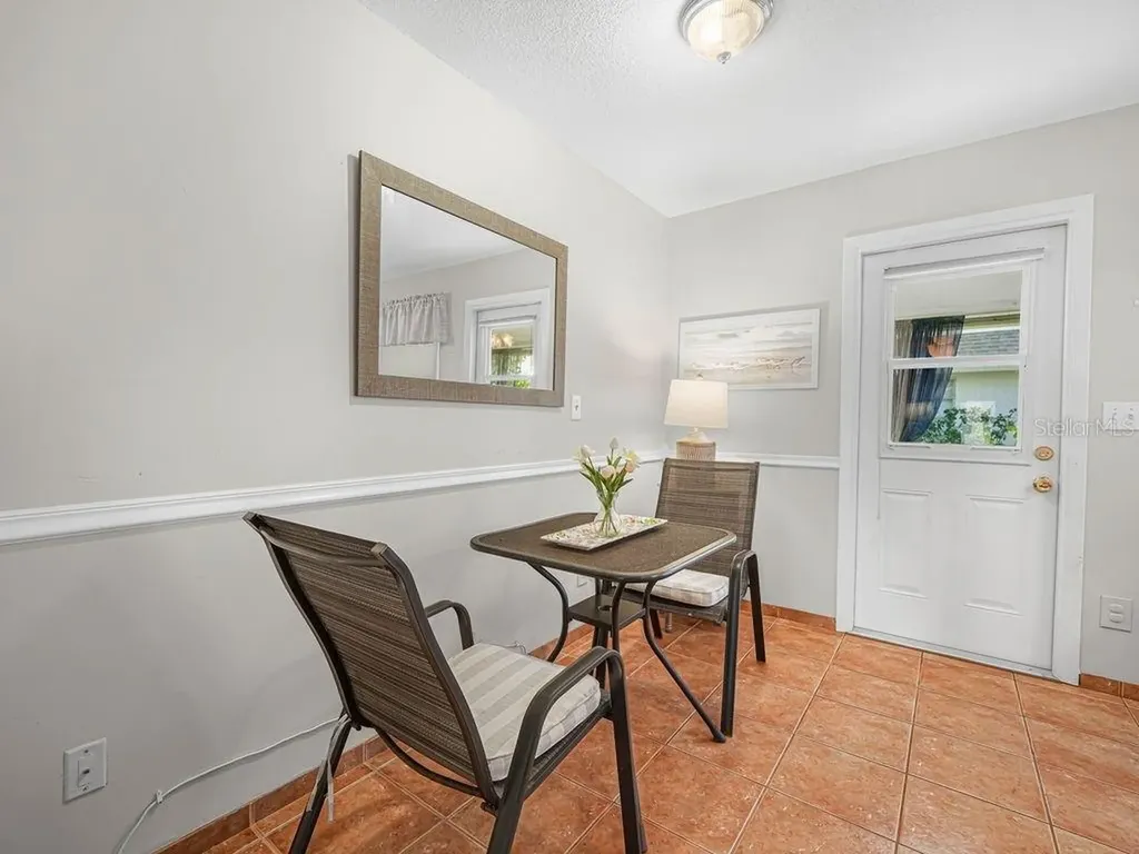 549 Sutton Place Longboat Key FL 34228