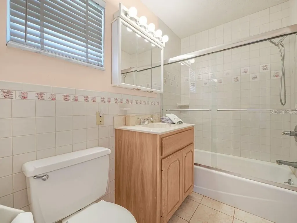 549 Sutton Place Longboat Key FL 34228