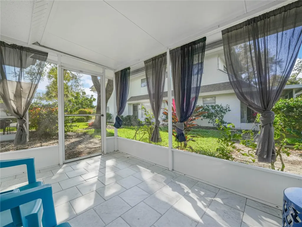 549 Sutton Place Longboat Key FL 34228