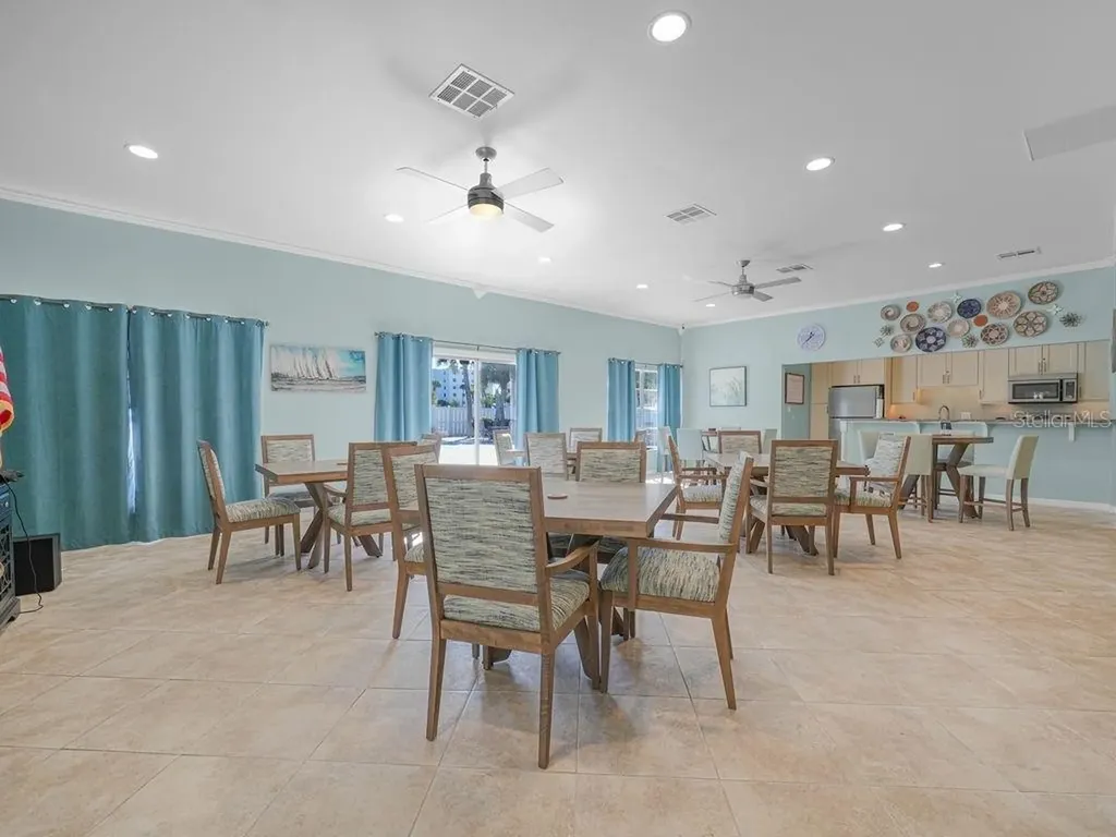 549 Sutton Place Longboat Key FL 34228