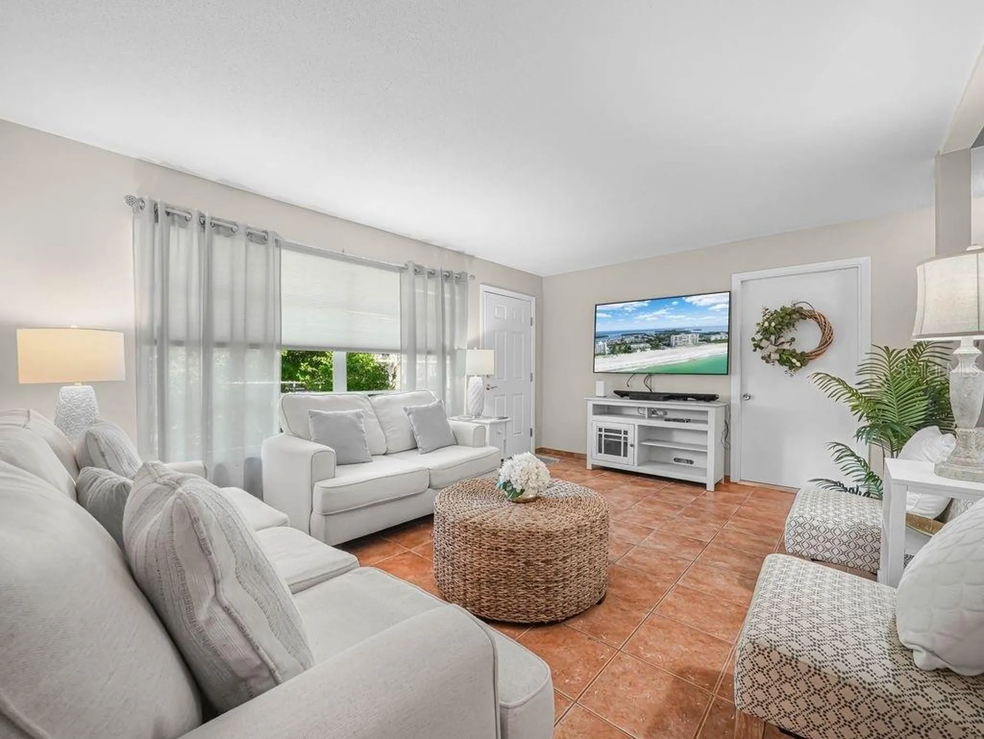 549 Sutton Place Longboat Key FL 34228