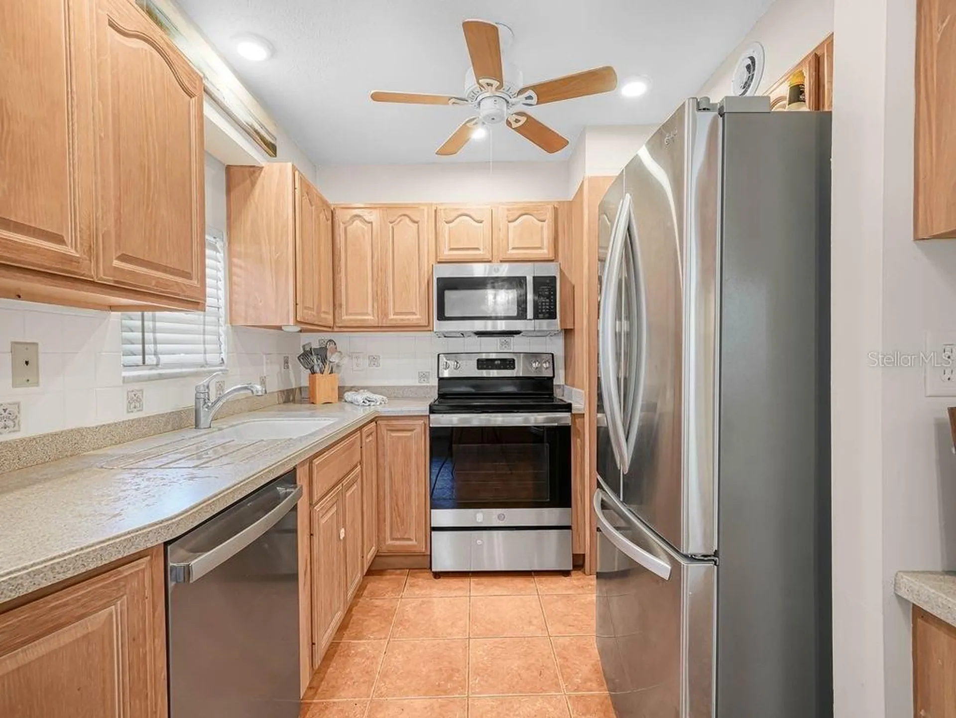 549 Sutton Place Longboat Key FL 34228