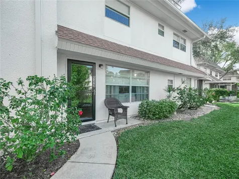 549 Sutton Place Longboat Key FL 34228