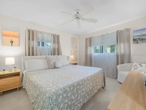 549 Sutton Place Longboat Key FL 34228