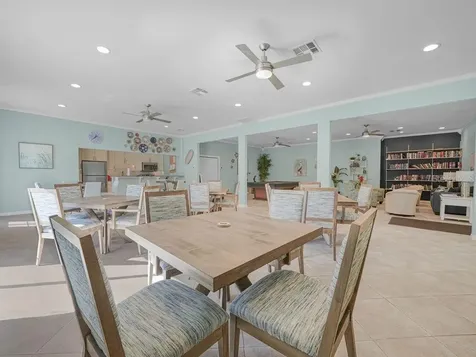 549 Sutton Place Longboat Key FL 34228
