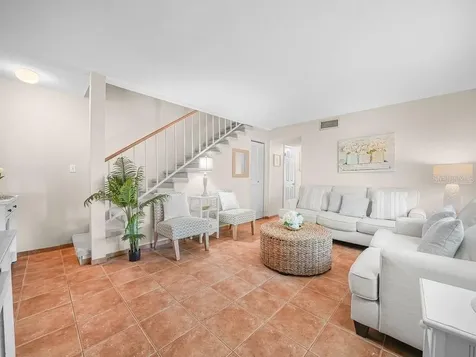 549 Sutton Place Longboat Key FL 34228