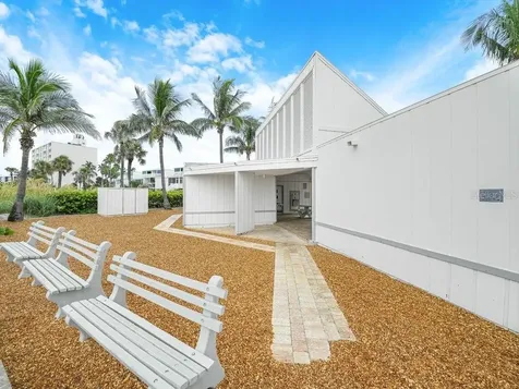 549 Sutton Place Longboat Key FL 34228