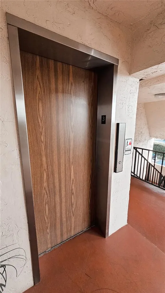 8901 S Hollybrook Boulevard Pembroke Pines FL 33025