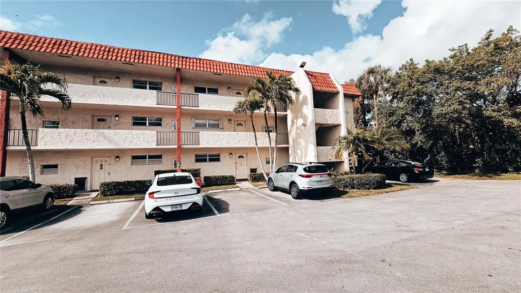 8901 S Hollybrook Boulevard Pembroke Pines FL 33025