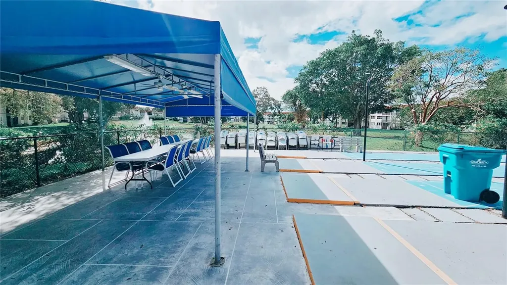 8901 S Hollybrook Boulevard Pembroke Pines FL 33025