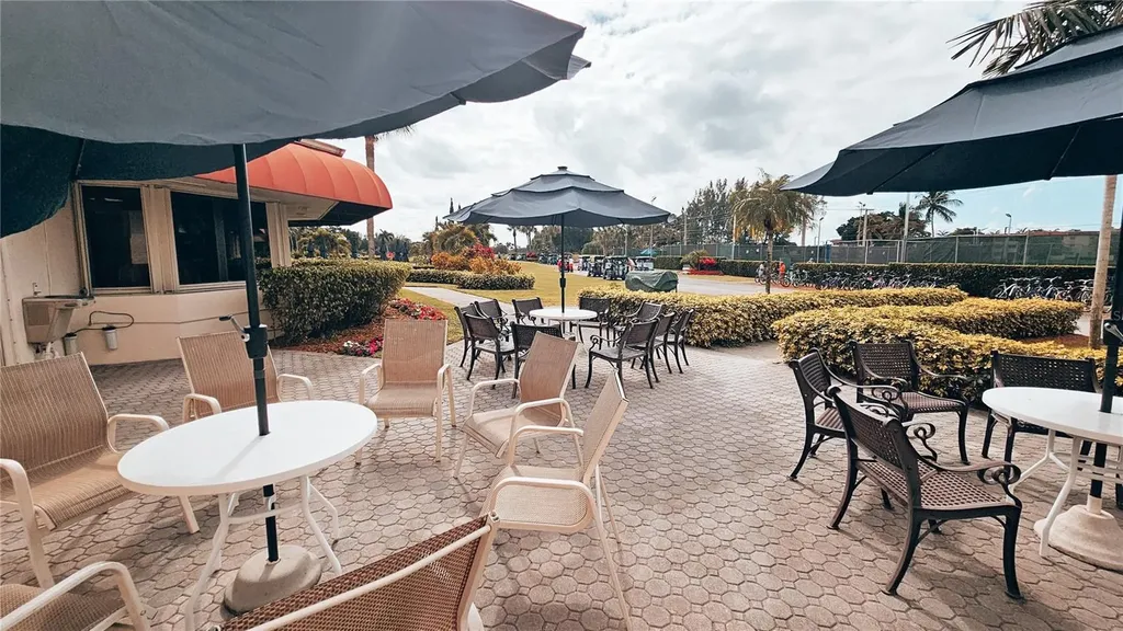 8901 S Hollybrook Boulevard Pembroke Pines FL 33025