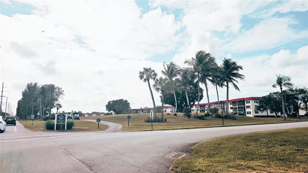 8901 S Hollybrook Boulevard Pembroke Pines FL 33025