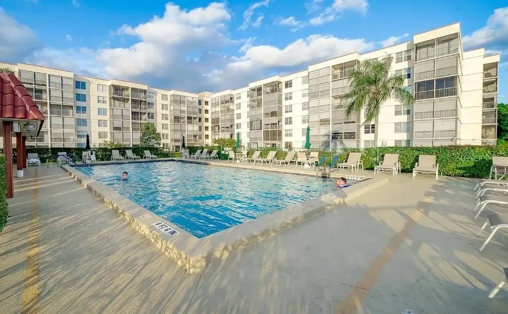 8901 S Hollybrook Boulevard Pembroke Pines FL 33025