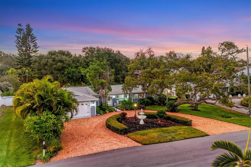 1837 Upper Cove Terrace Sarasota FL 34231