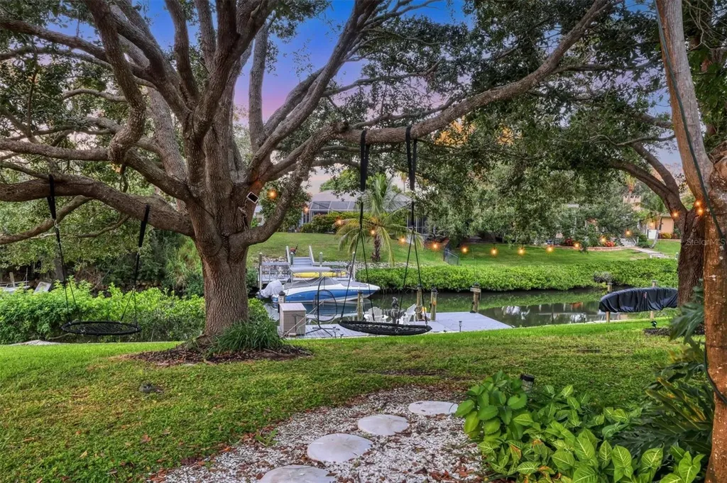 1837 Upper Cove Terrace Sarasota FL 34231