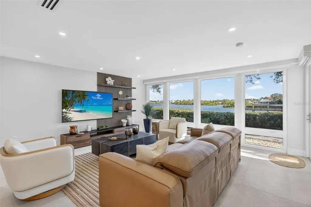 6063 E Peppertree Way Sarasota FL 34242