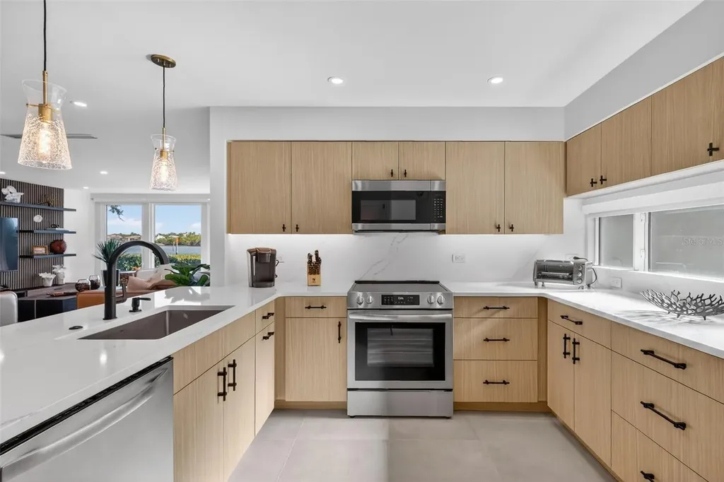 6063 E Peppertree Way Sarasota FL 34242