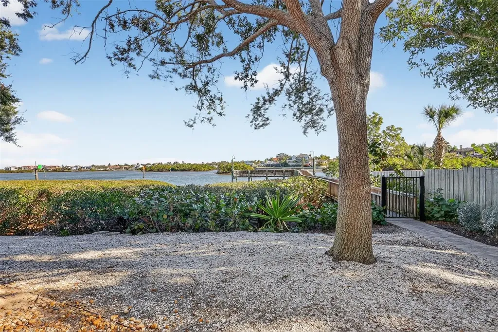 6063 E Peppertree Way Sarasota FL 34242