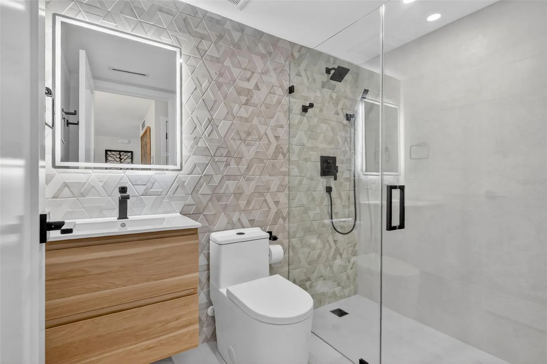 6063 E Peppertree Way Sarasota FL 34242